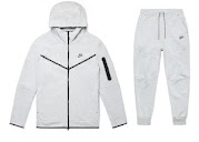 Nike Tech Fleece Suit Nike rep