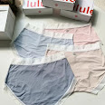 Lululemon rep